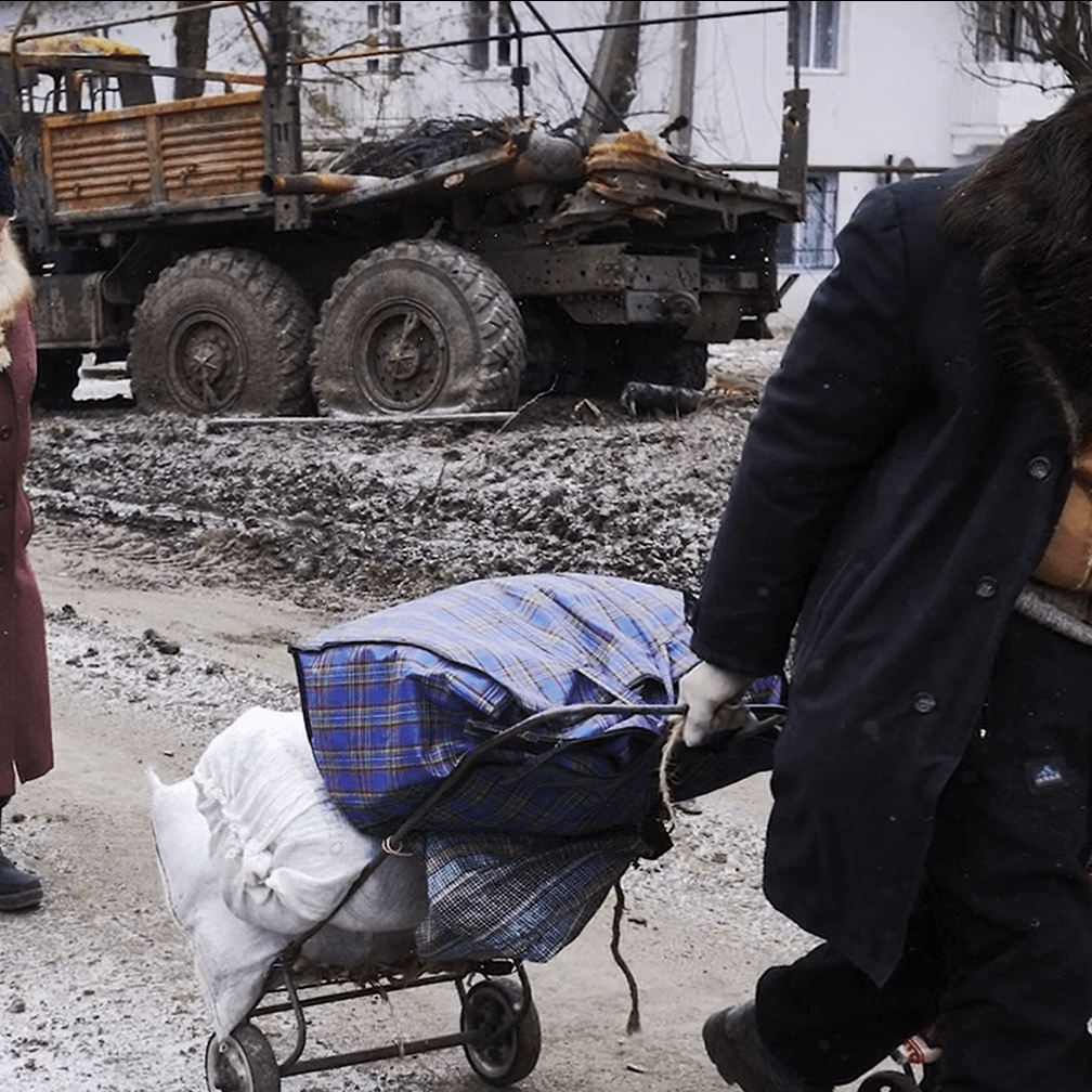 Ukrainian couple fleeing